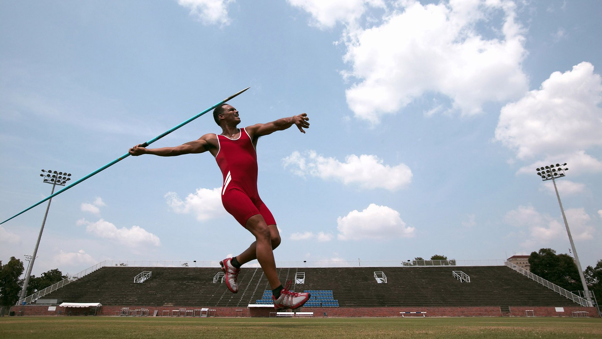世界杯小组赛：美国击败伊朗晋级 十年前恩怨被称“足球外交延续”