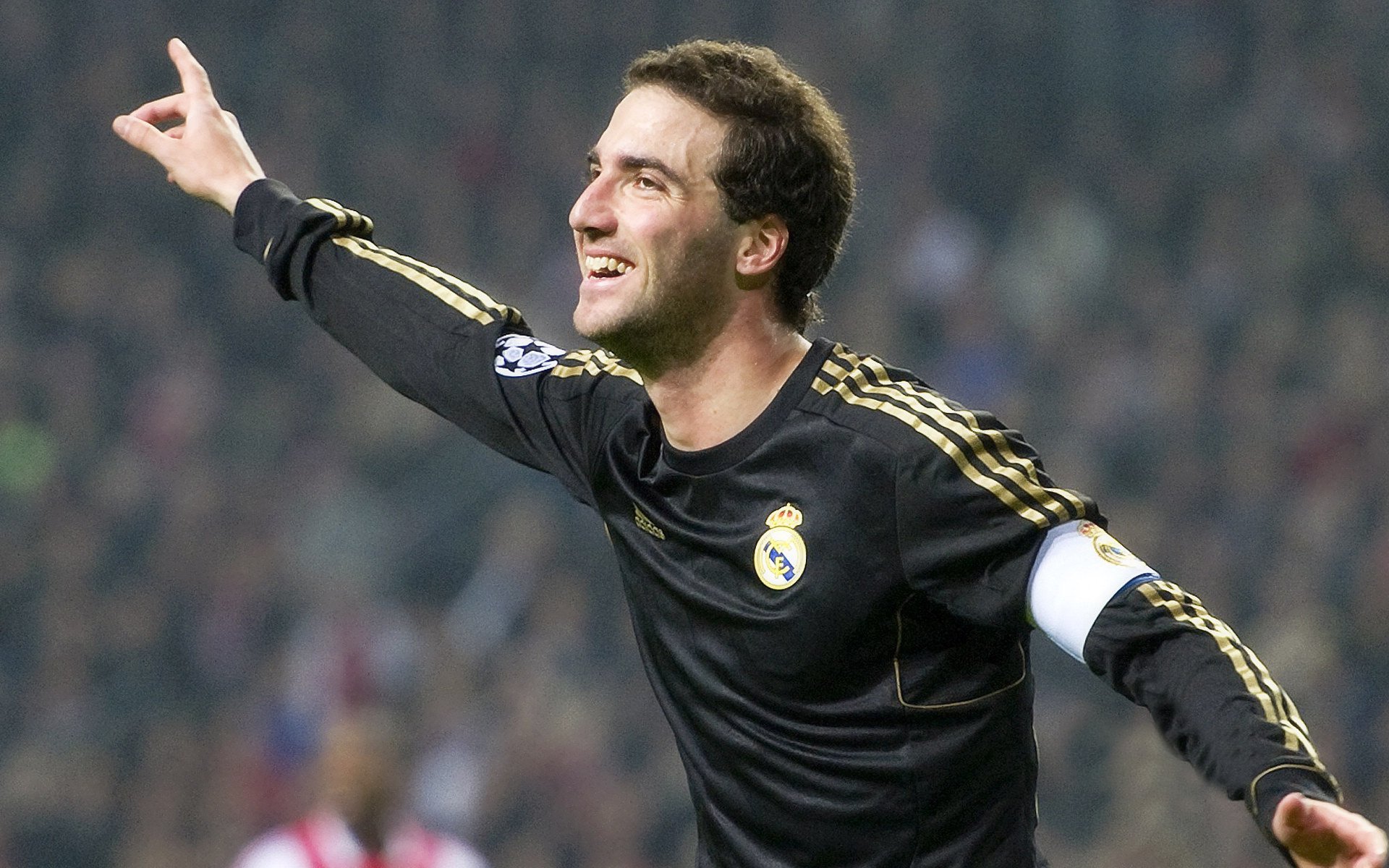 世界杯:红牌与黄牌分布不均 纪律委员会将针对高犯规队开会分析